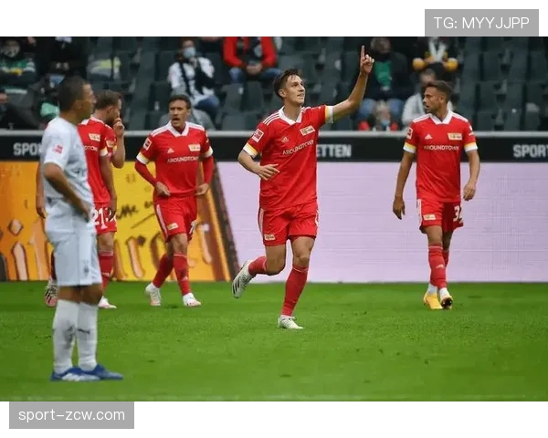 美因茨在保级关键战中再次失分 教练组临场调整效果不佳成为赛后焦点