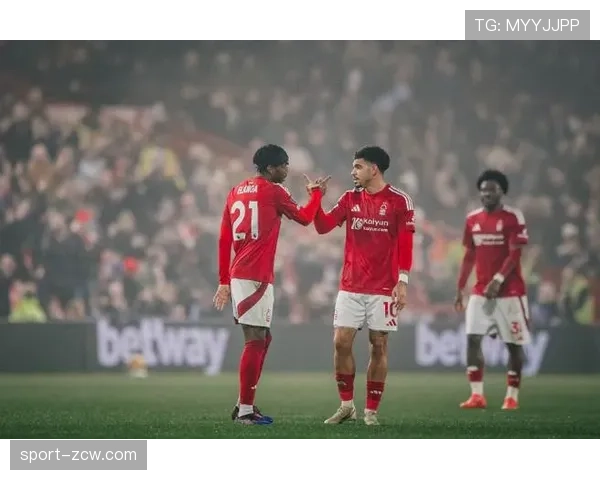 诺丁汉森林保级战防守韧性 3-0热刺展现高效反击质量